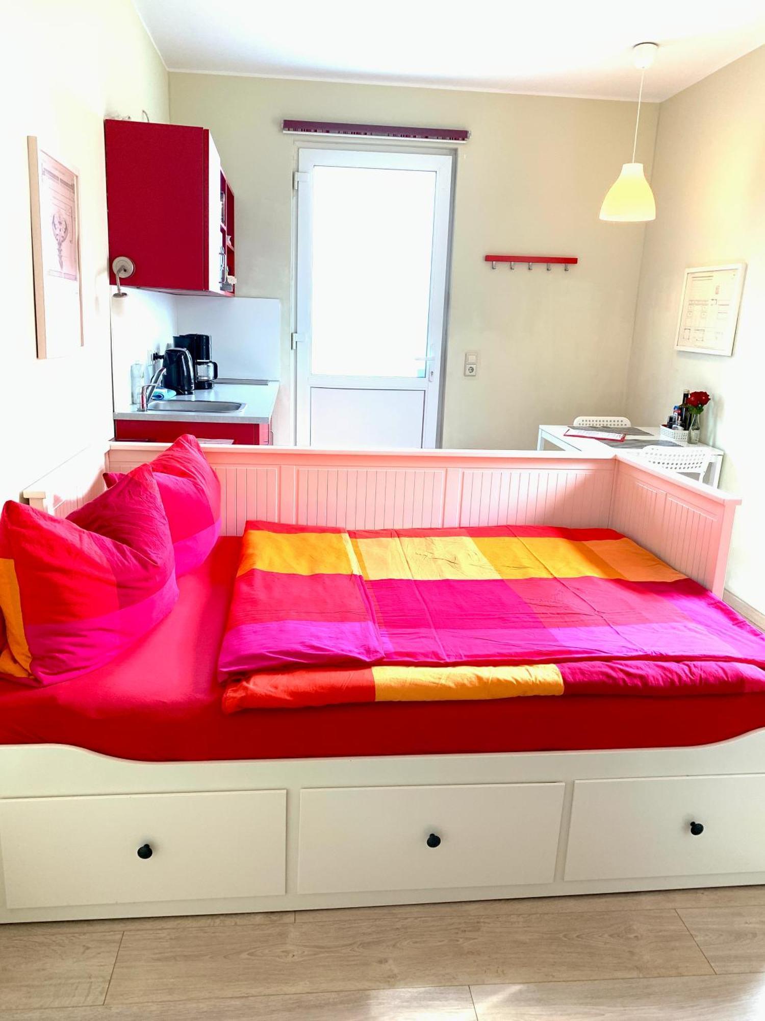 Die Senfbude - Klein Aber Fein - Wunderschoenes Studio-Apartment Mit Terrasse Und Stellplatz ライプツィヒ エクステリア 写真