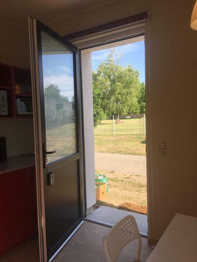 Die Senfbude - Klein Aber Fein - Wunderschoenes Studio-Apartment Mit Terrasse Und Stellplatz ライプツィヒ エクステリア 写真